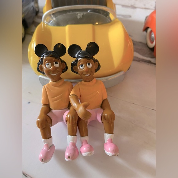 Disney Chevron Autopia Cars Lot - Picture 4 of 10